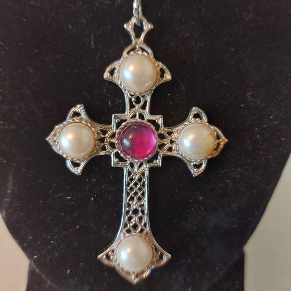 Vintage Sarah Coventry Large Silver-tone Cross Necklace - Picture 1 of 7